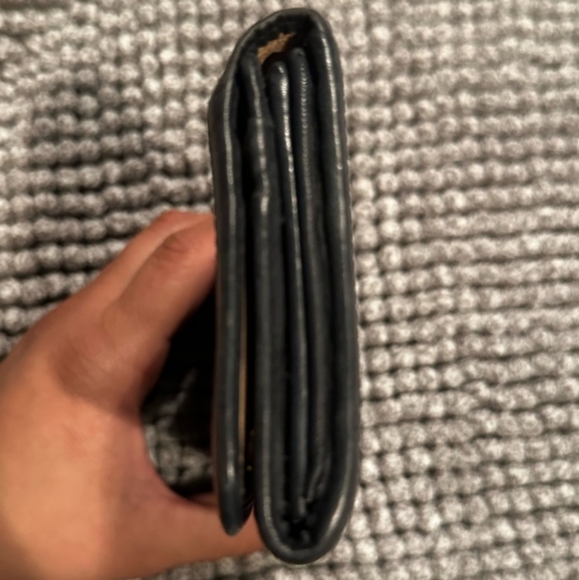 EUC! Gorgeous Prada Leather Wallet - Picture 5 of 15